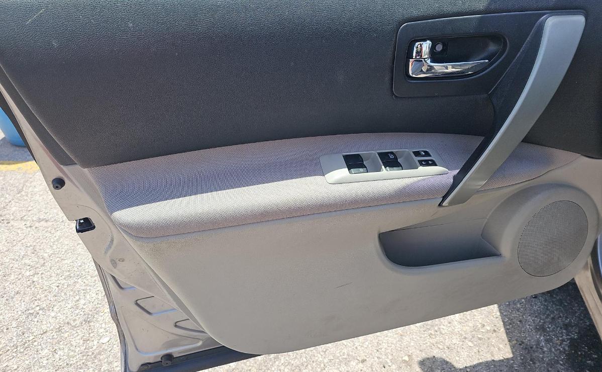 Nissan Rogue  2011