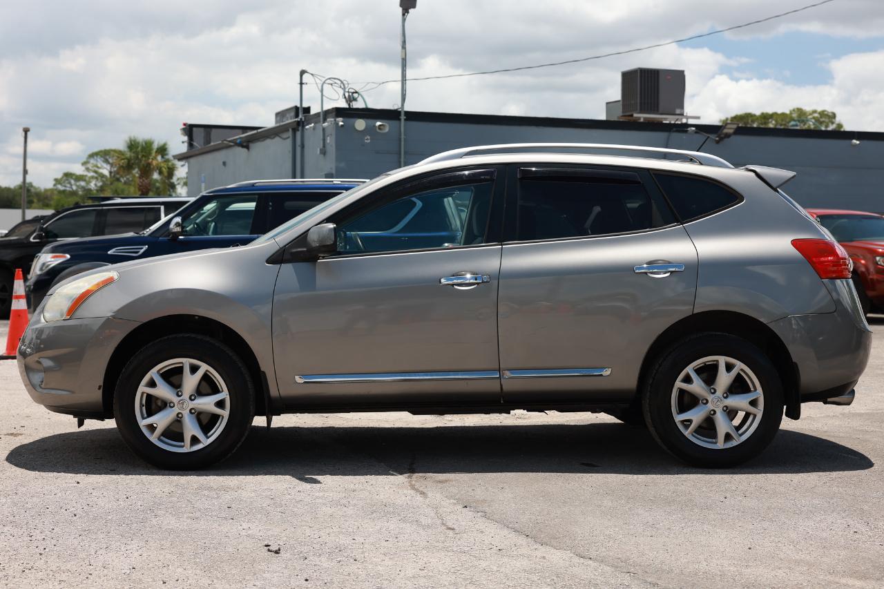 Nissan Rogue  2011