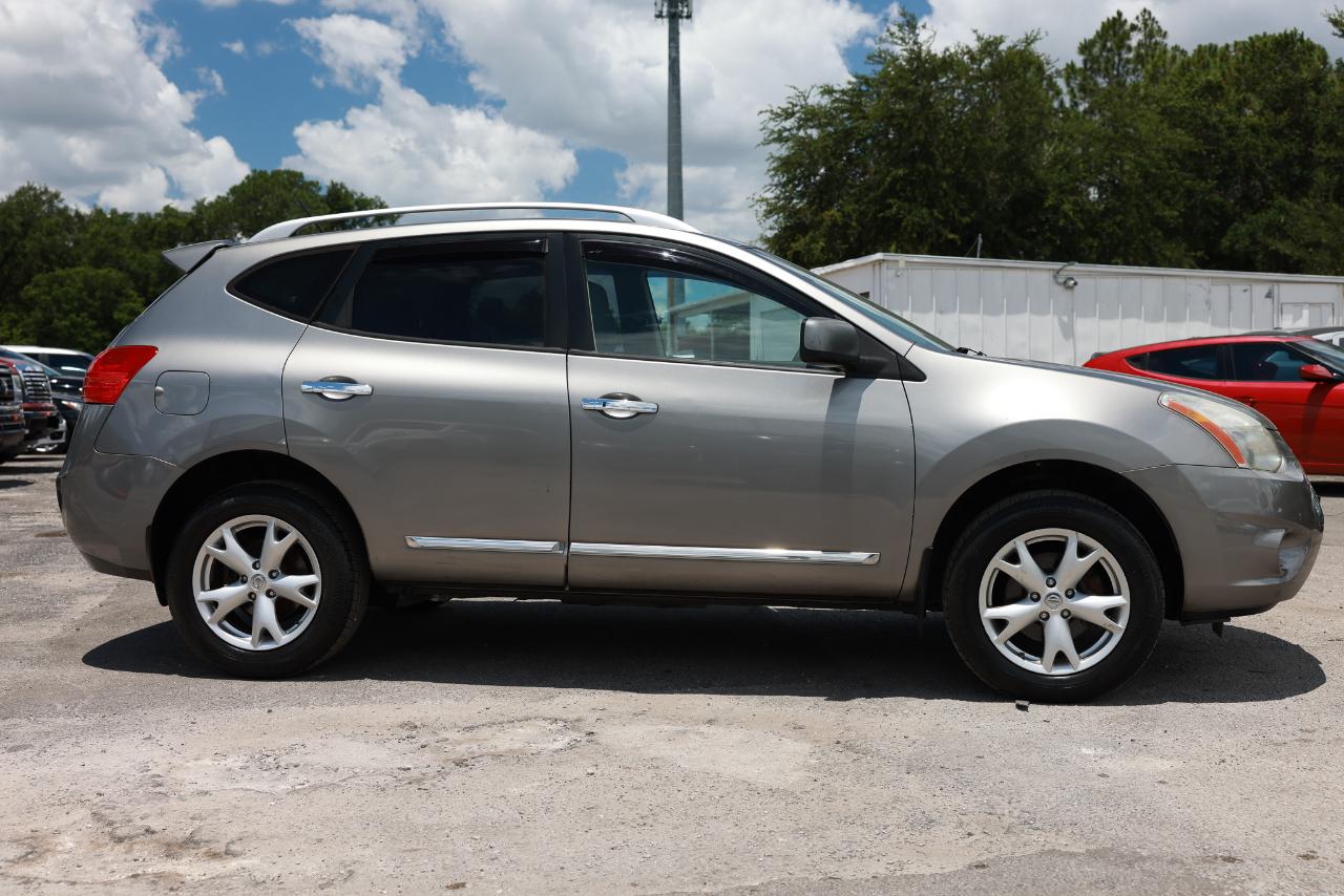 Nissan Rogue  2011