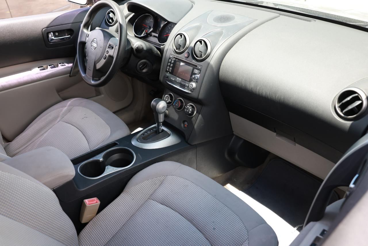 Nissan Rogue  2011