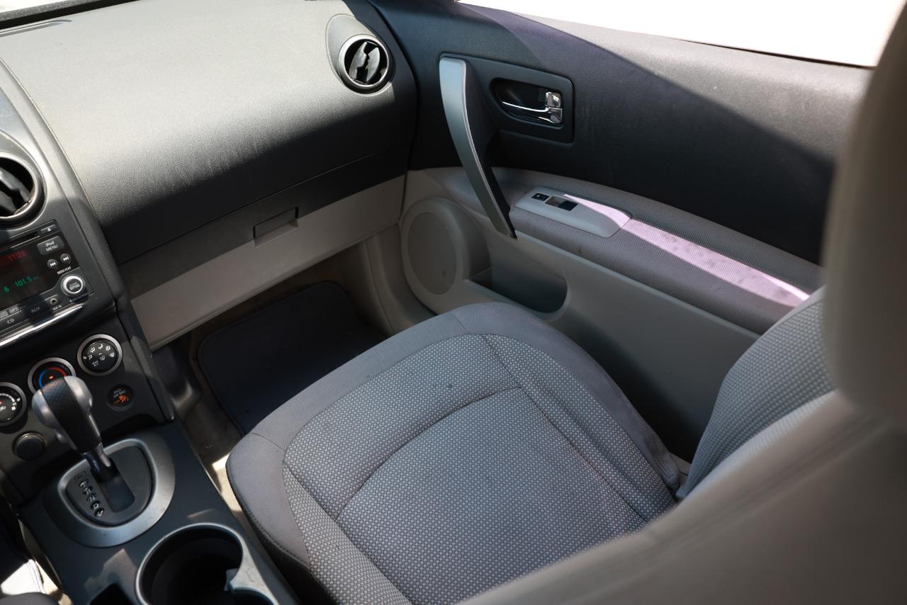 Nissan Rogue  2011