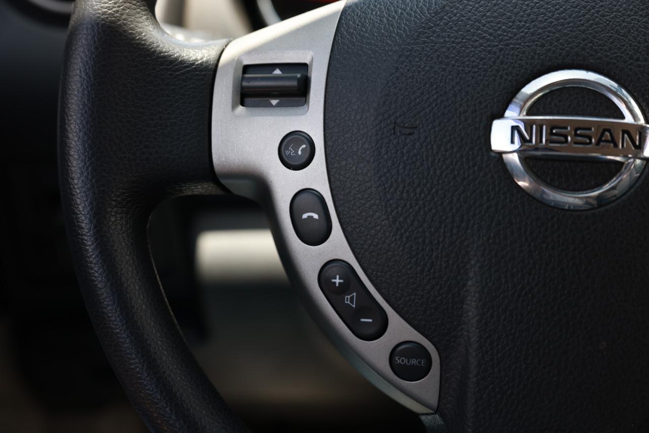 Nissan Rogue  2011