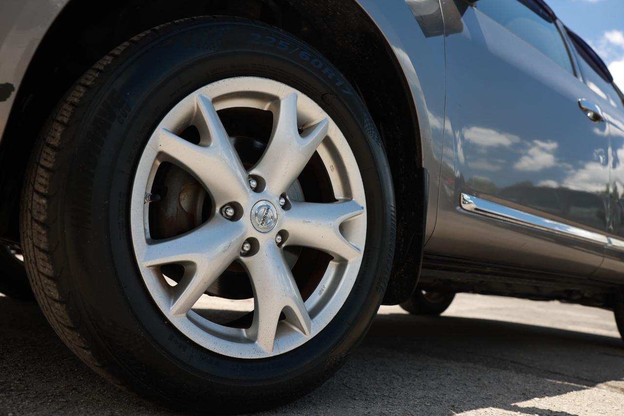 Nissan Rogue  2011