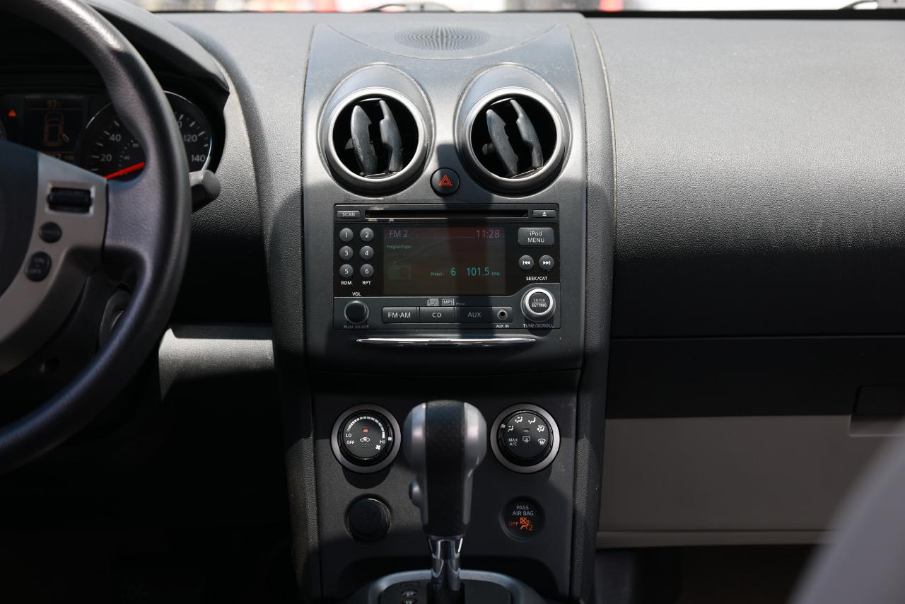 Nissan Rogue  2011