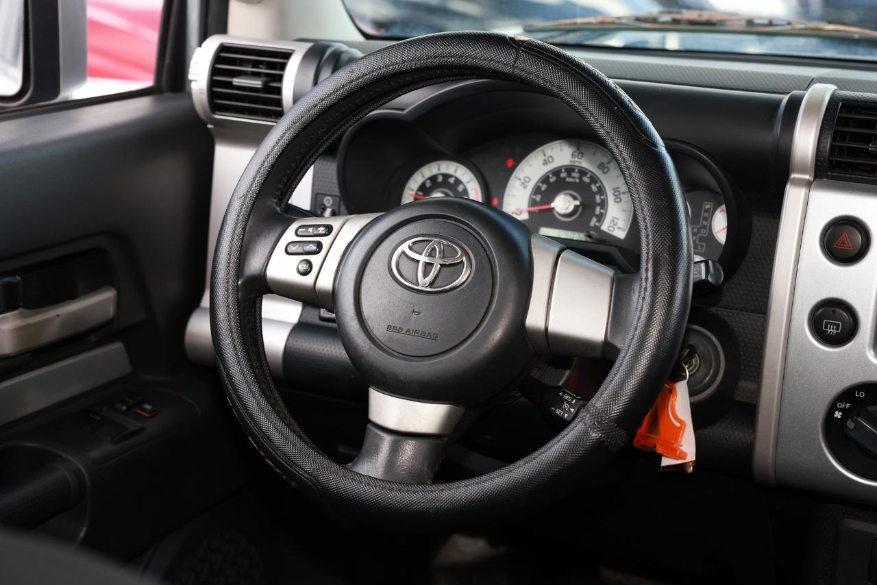 Toyota FJ Cruiser  2007
