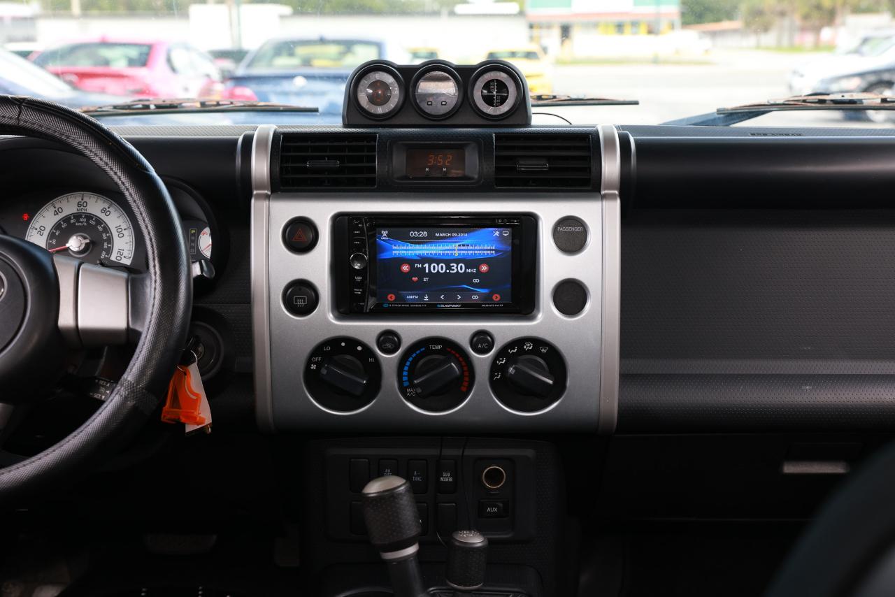Toyota FJ Cruiser  2007