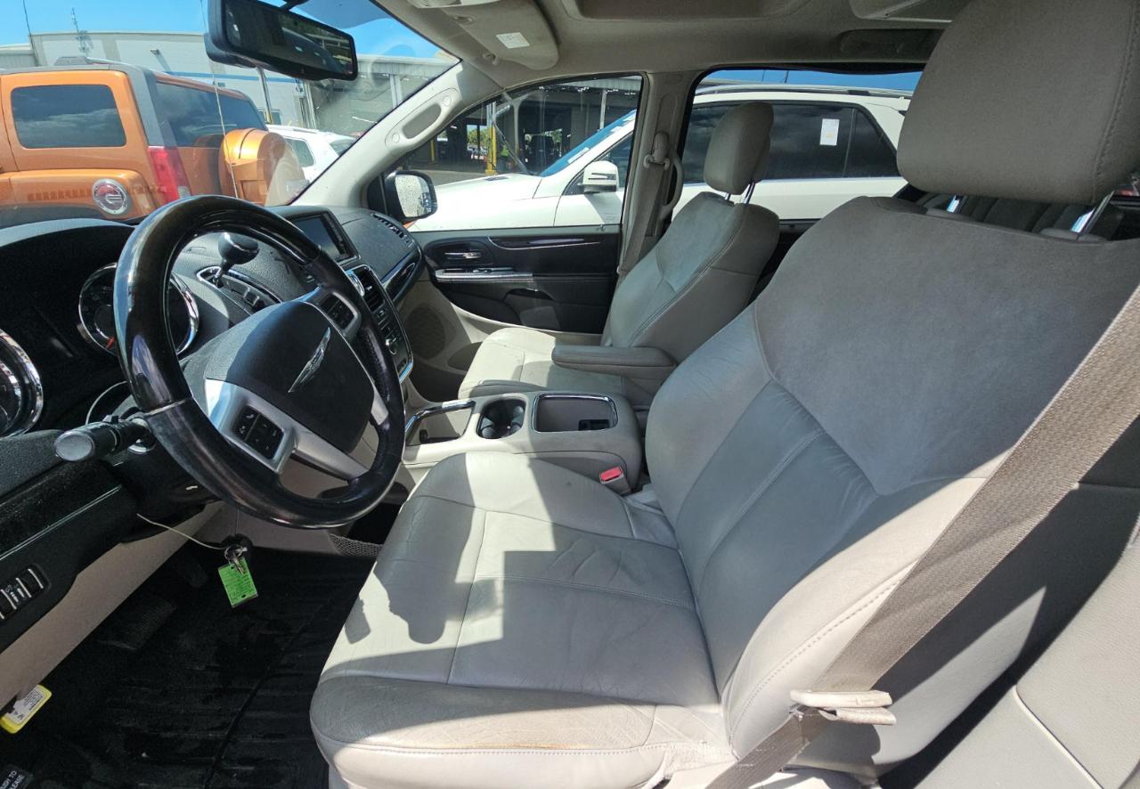 Chrysler Town & Country  2014