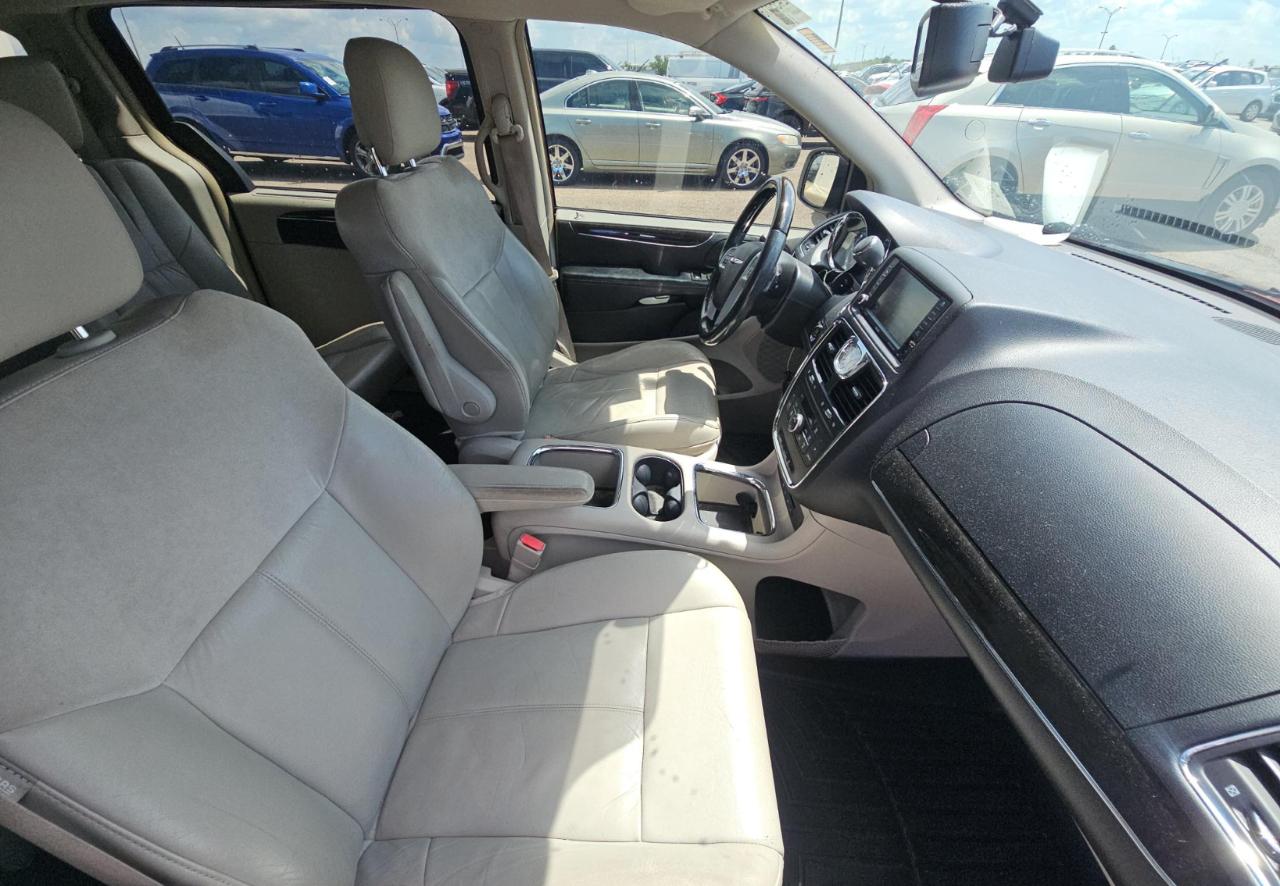 Chrysler Town & Country  2014