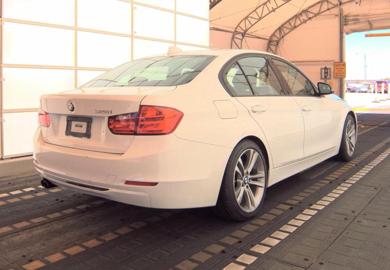BMW 328i  2014