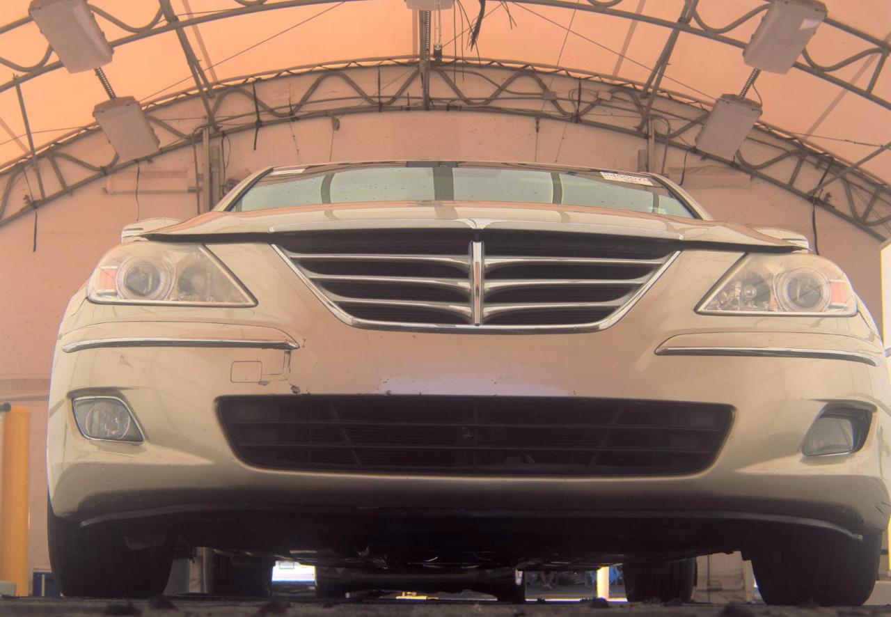 Hyundai Genesis  2011