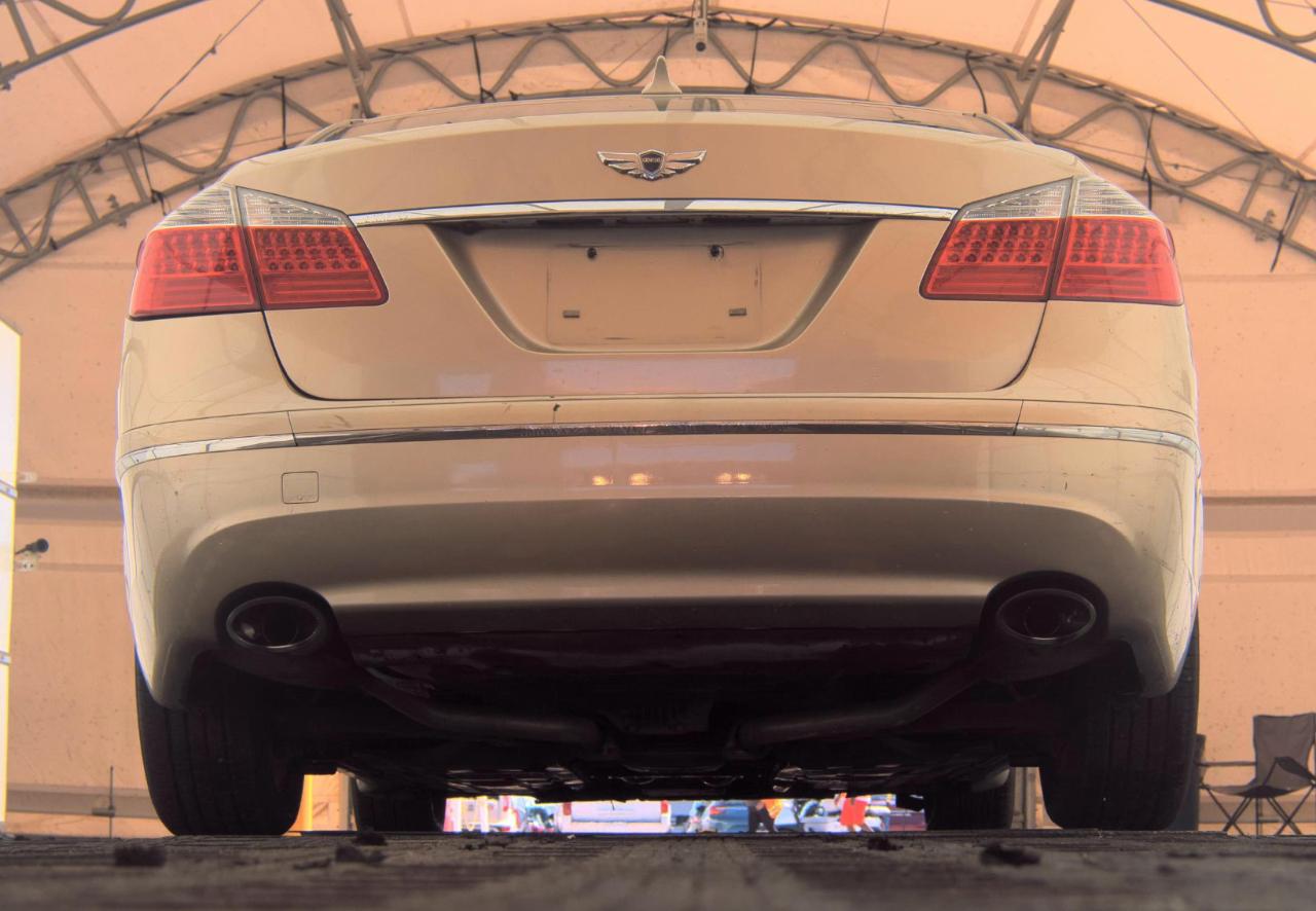 Hyundai Genesis  2011