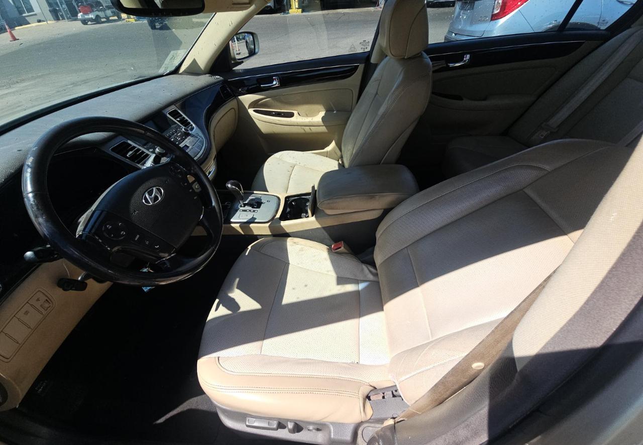 Hyundai Genesis  2011