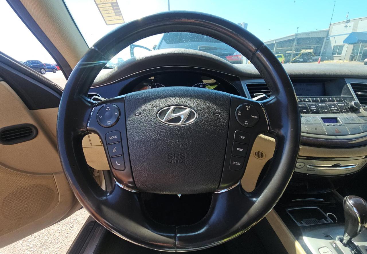 Hyundai Genesis  2011