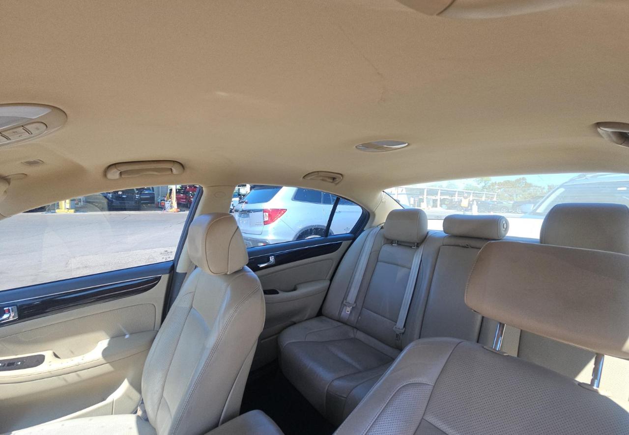 Hyundai Genesis  2011