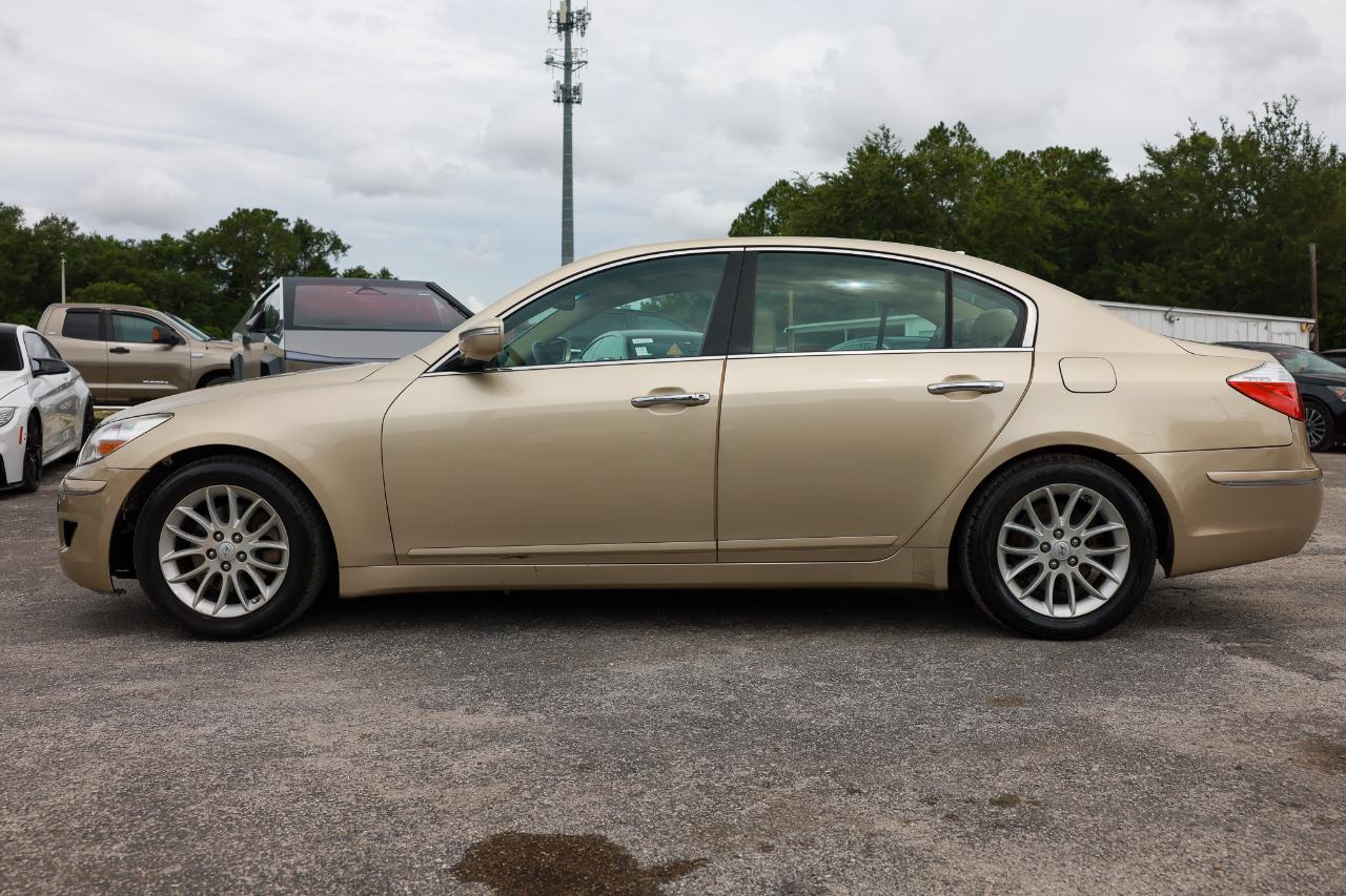 Hyundai Genesis  2011
