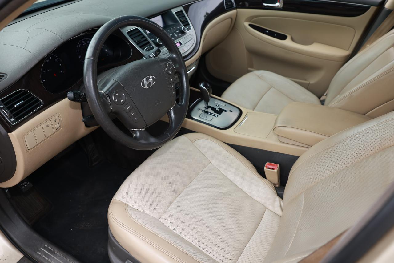 Hyundai Genesis  2011