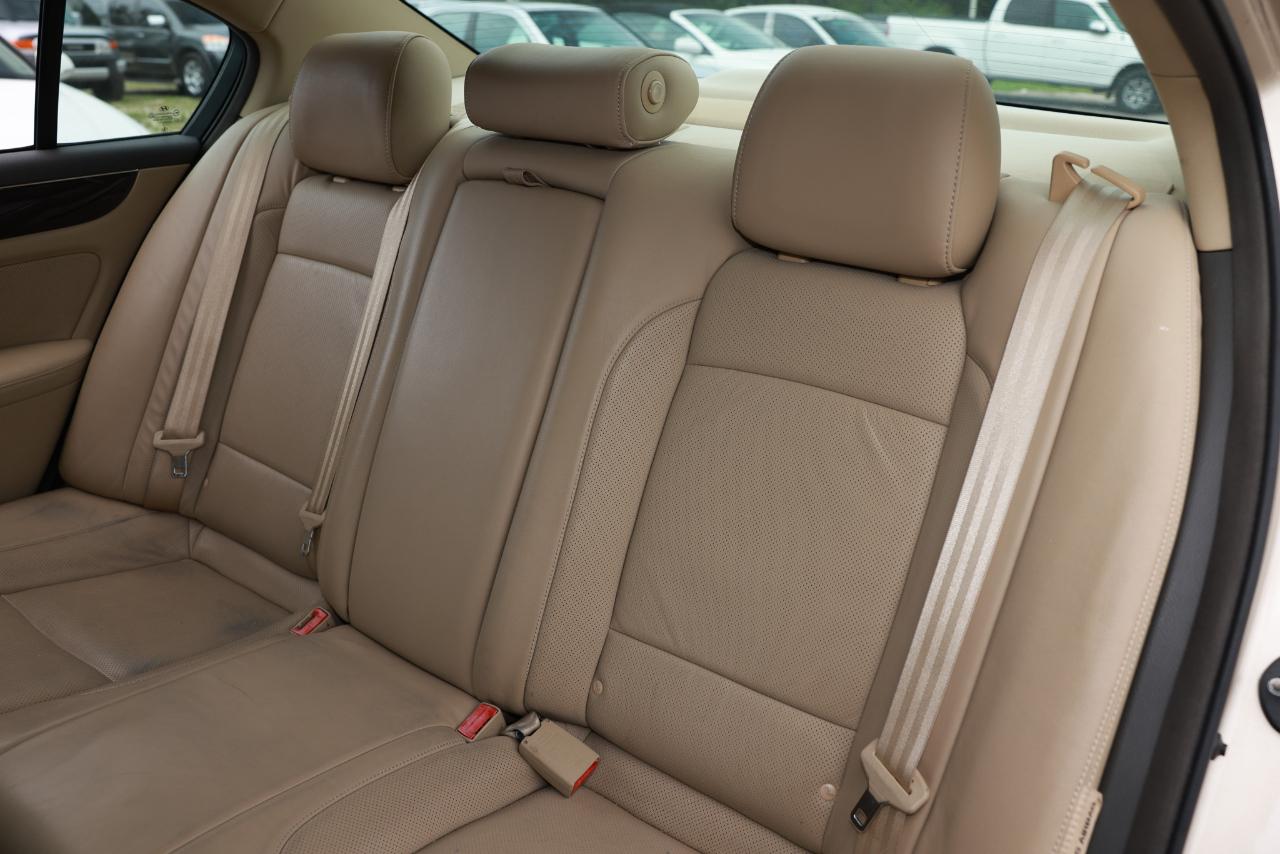 Hyundai Genesis  2011