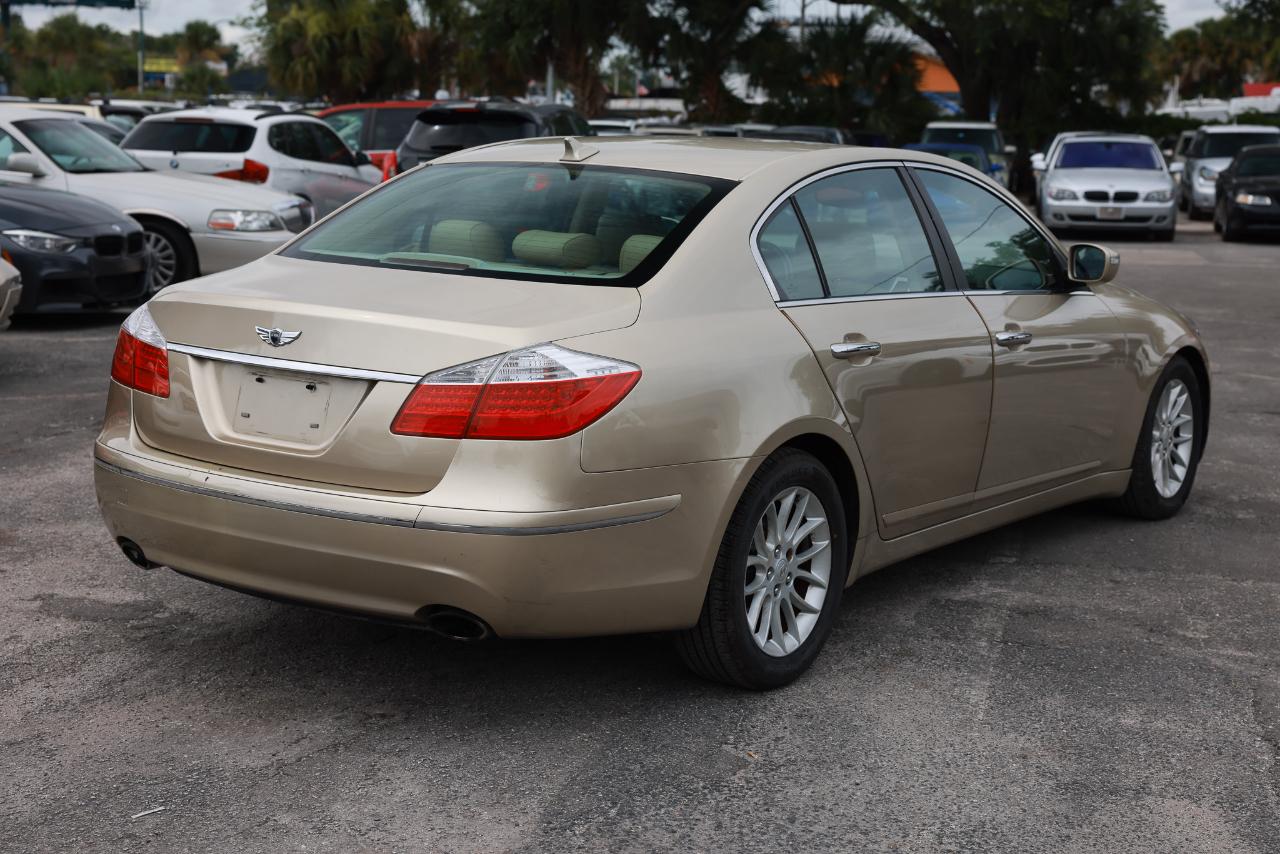 Hyundai Genesis  2011