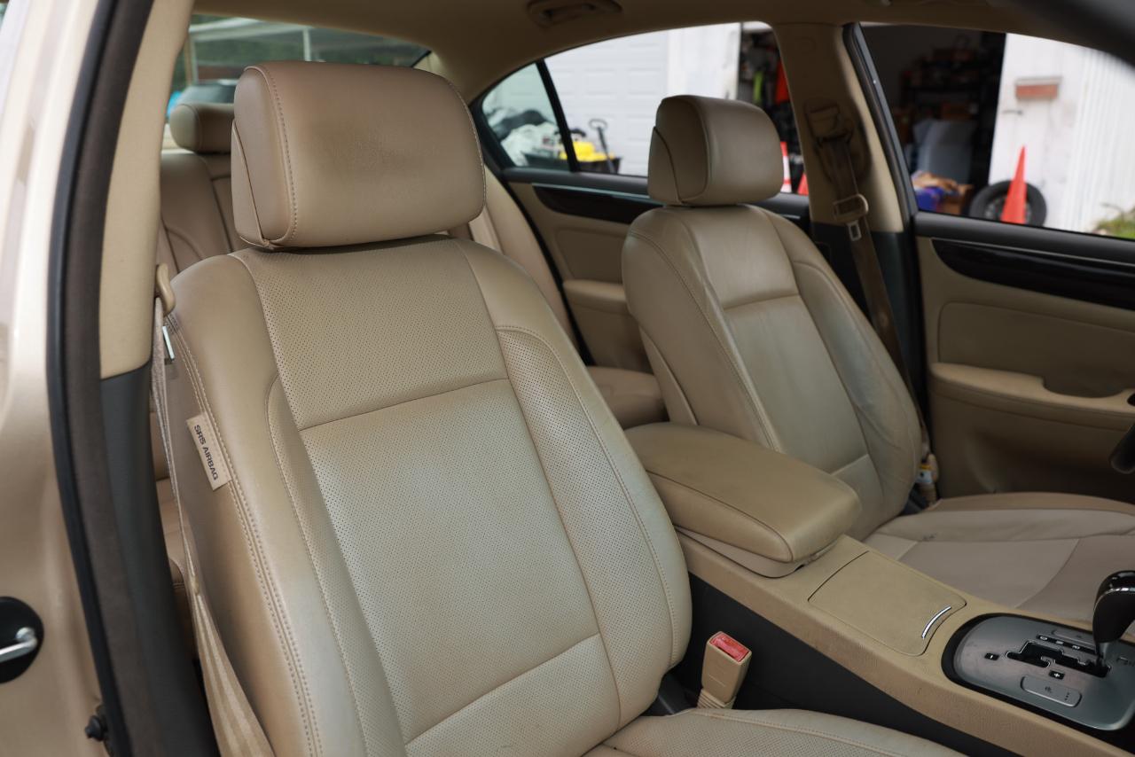 Hyundai Genesis  2011