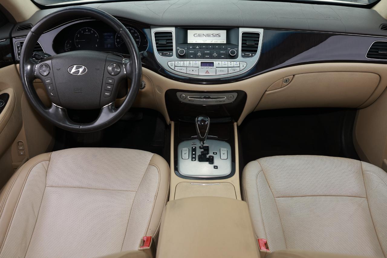 Hyundai Genesis  2011