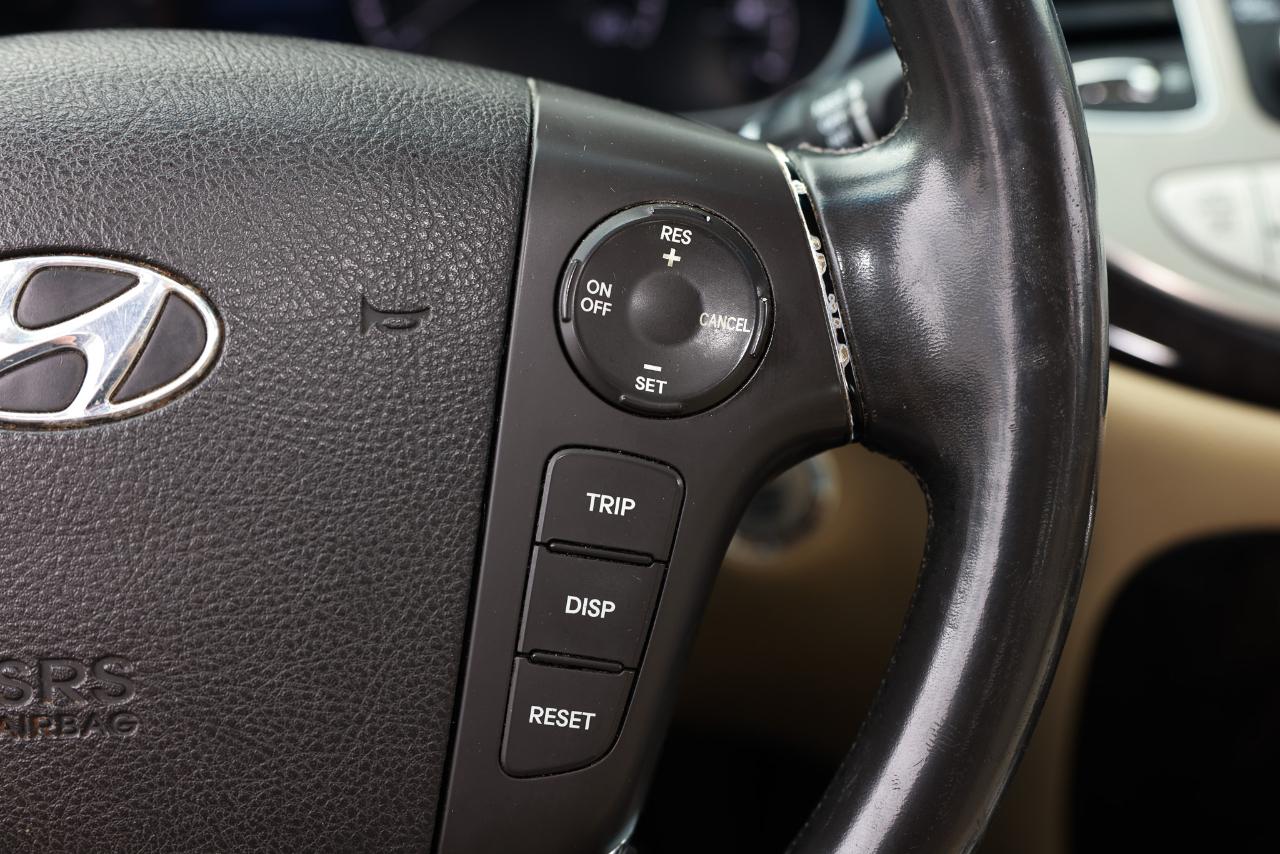 Hyundai Genesis  2011