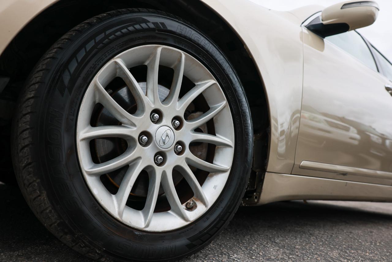 Hyundai Genesis  2011