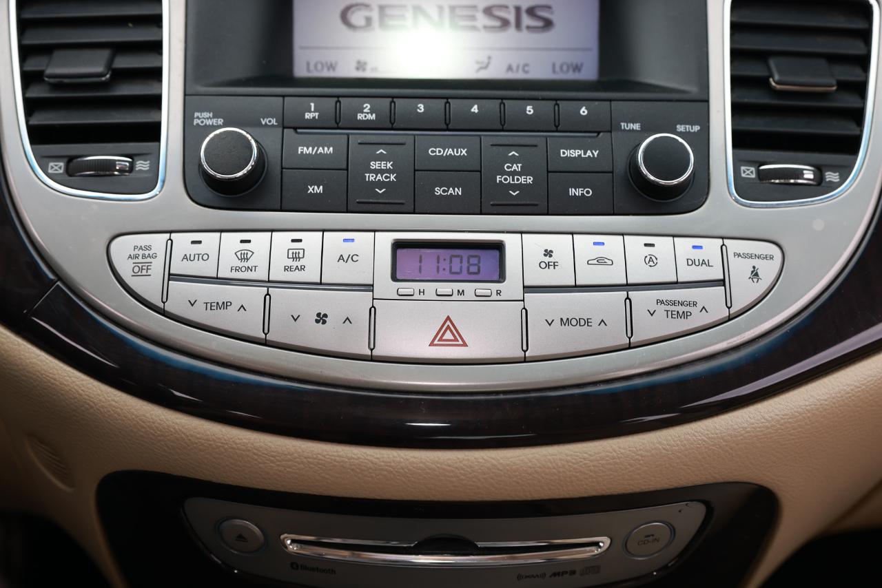 Hyundai Genesis  2011