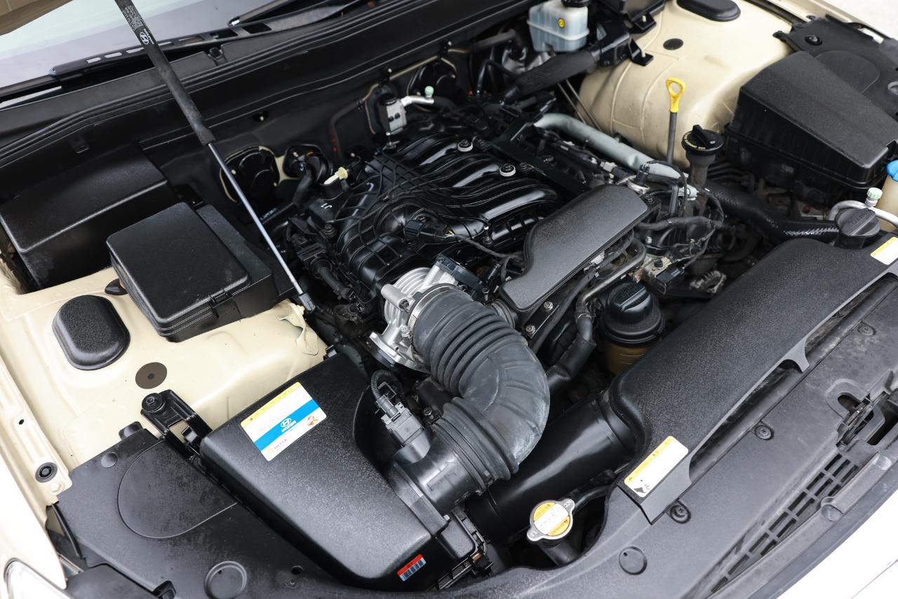 Hyundai Genesis  2011