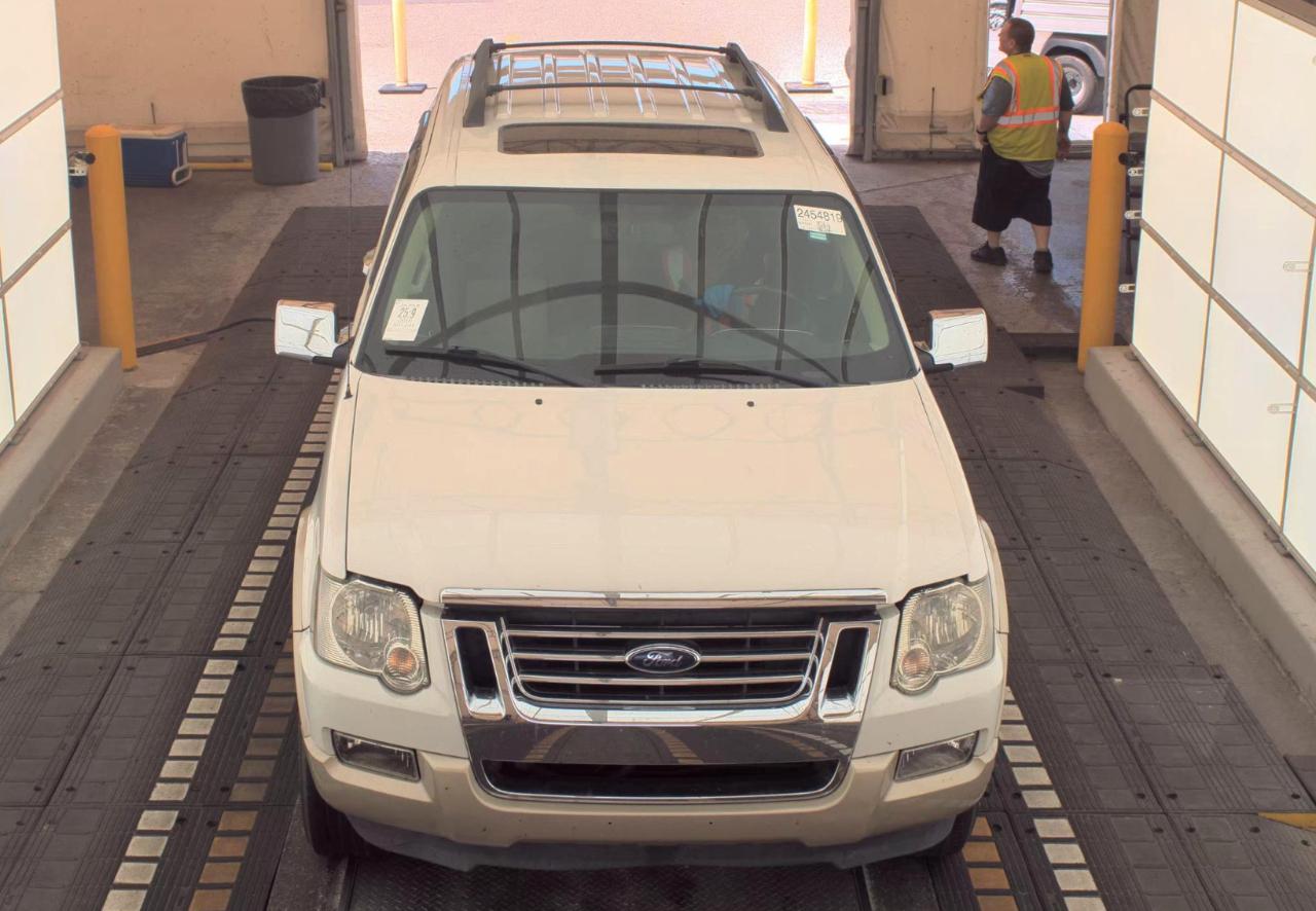 Ford Explorer  2010