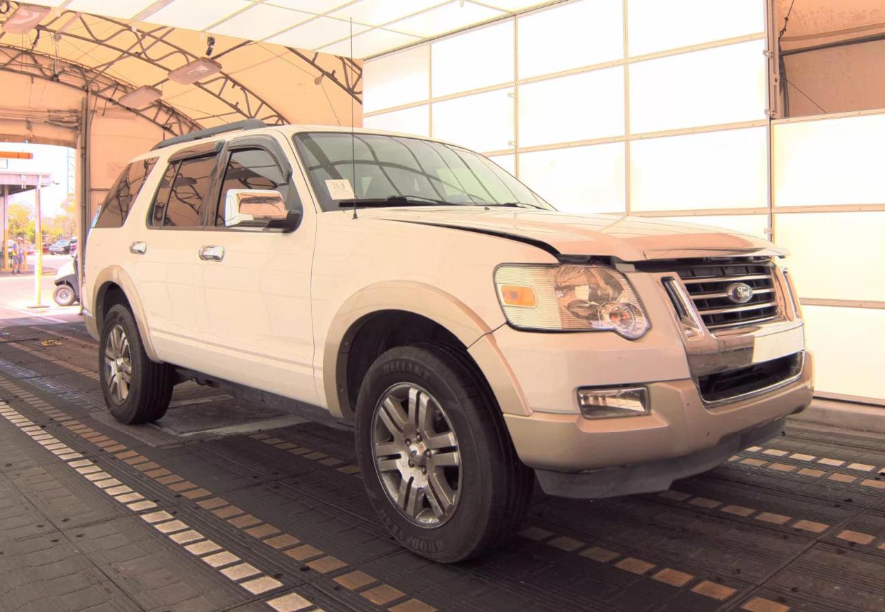 Ford Explorer  2010