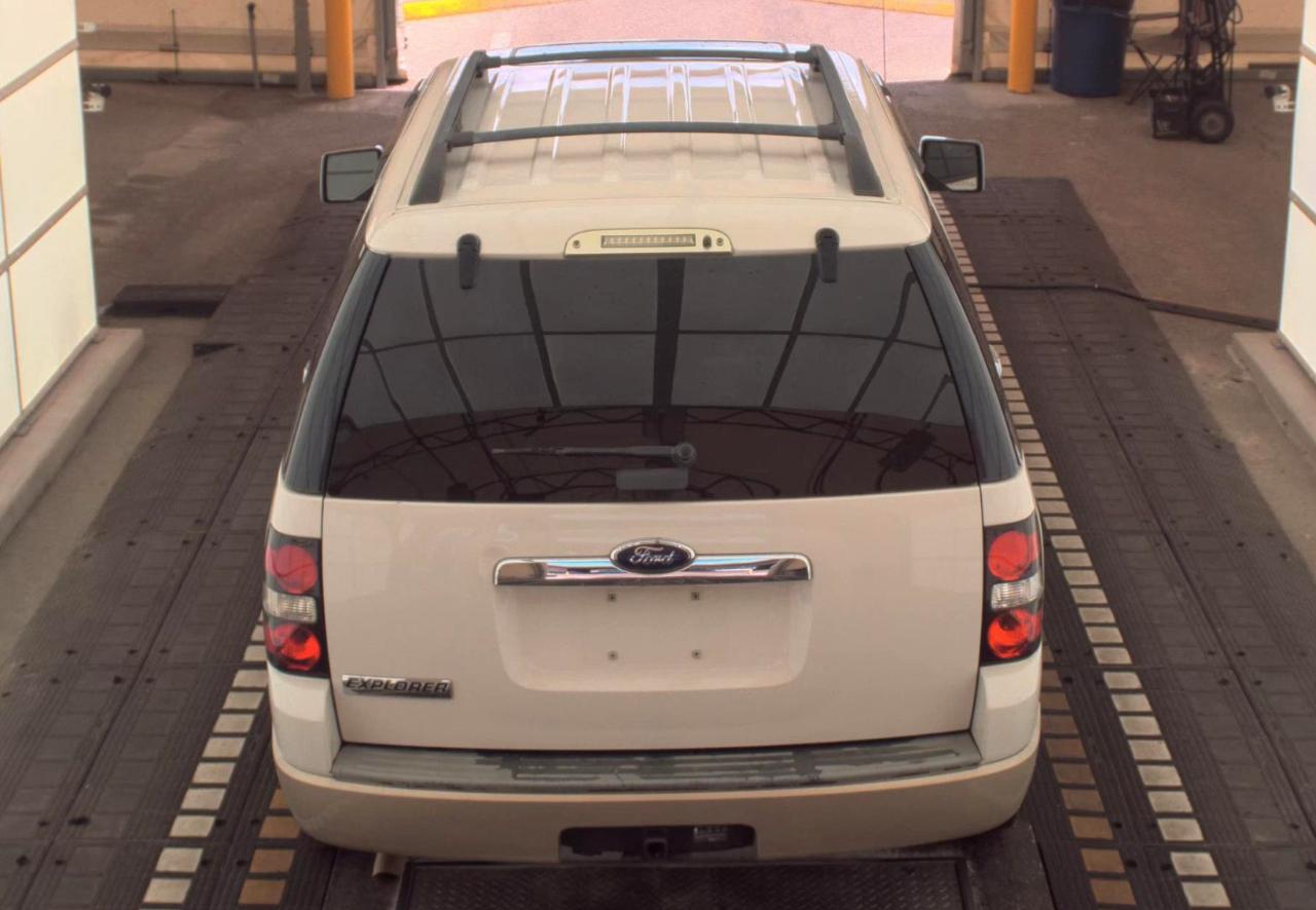 Ford Explorer  2010