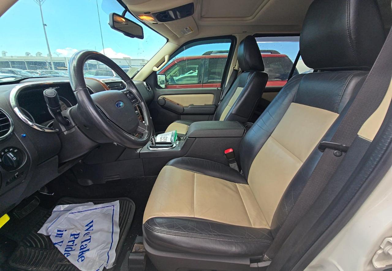 Ford Explorer  2010