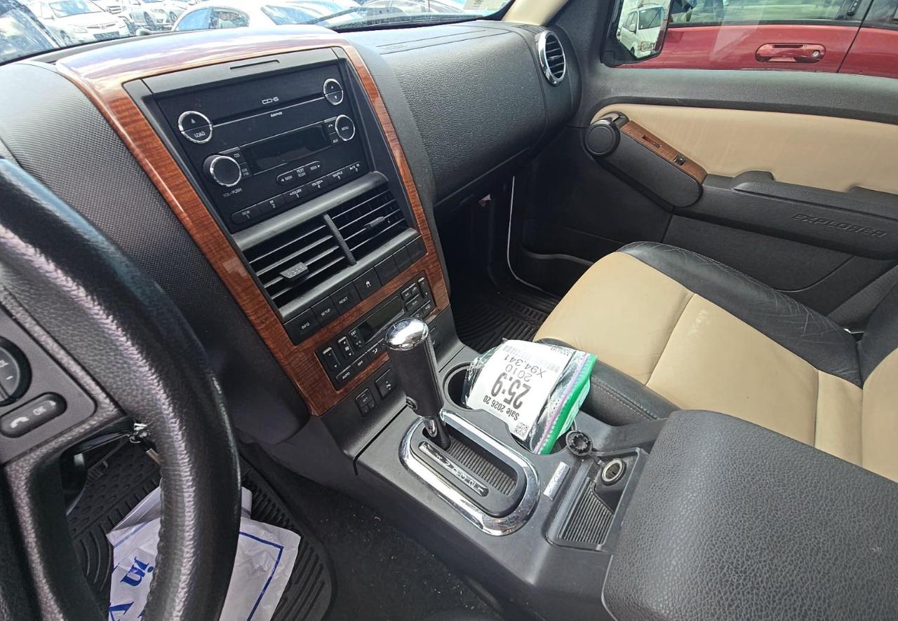 Ford Explorer  2010