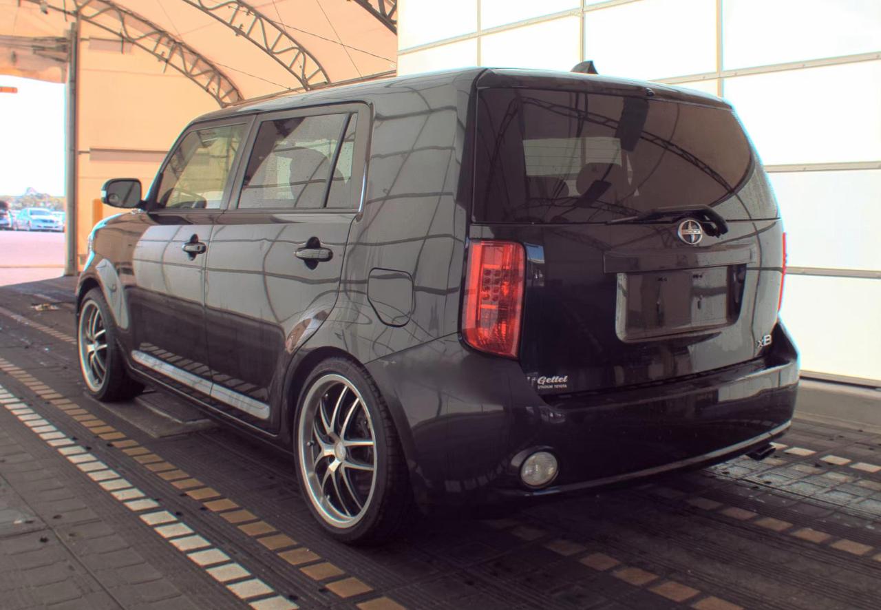 Scion xB  2008