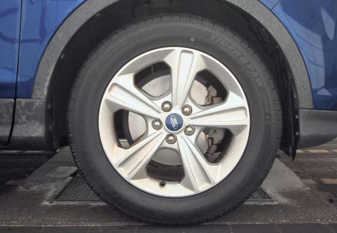 Ford Escape  2014