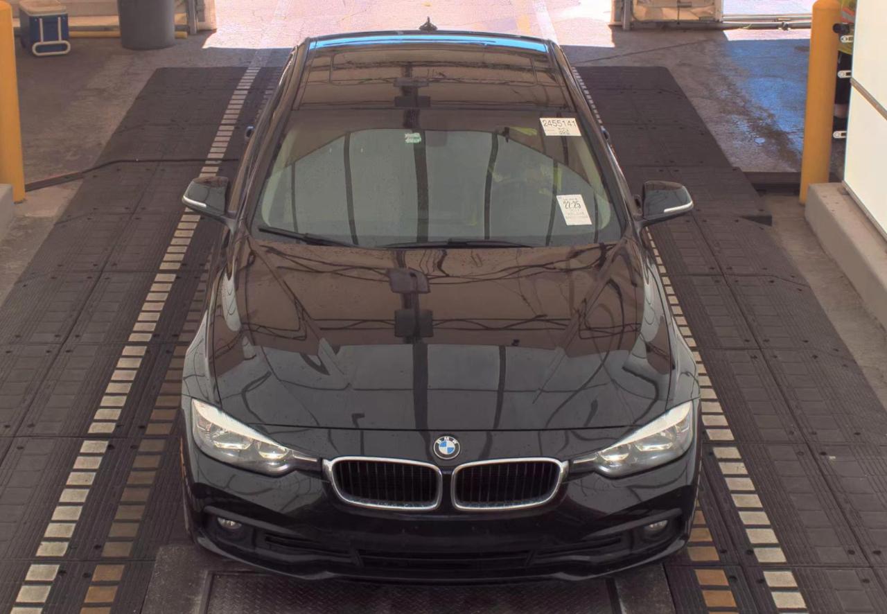 BMW 320i  2017