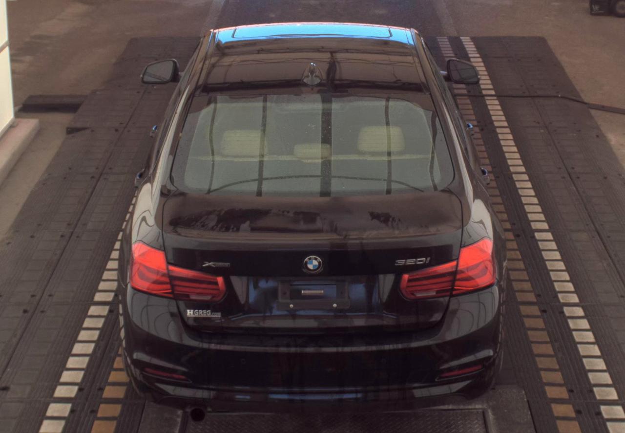 BMW 320i  2017