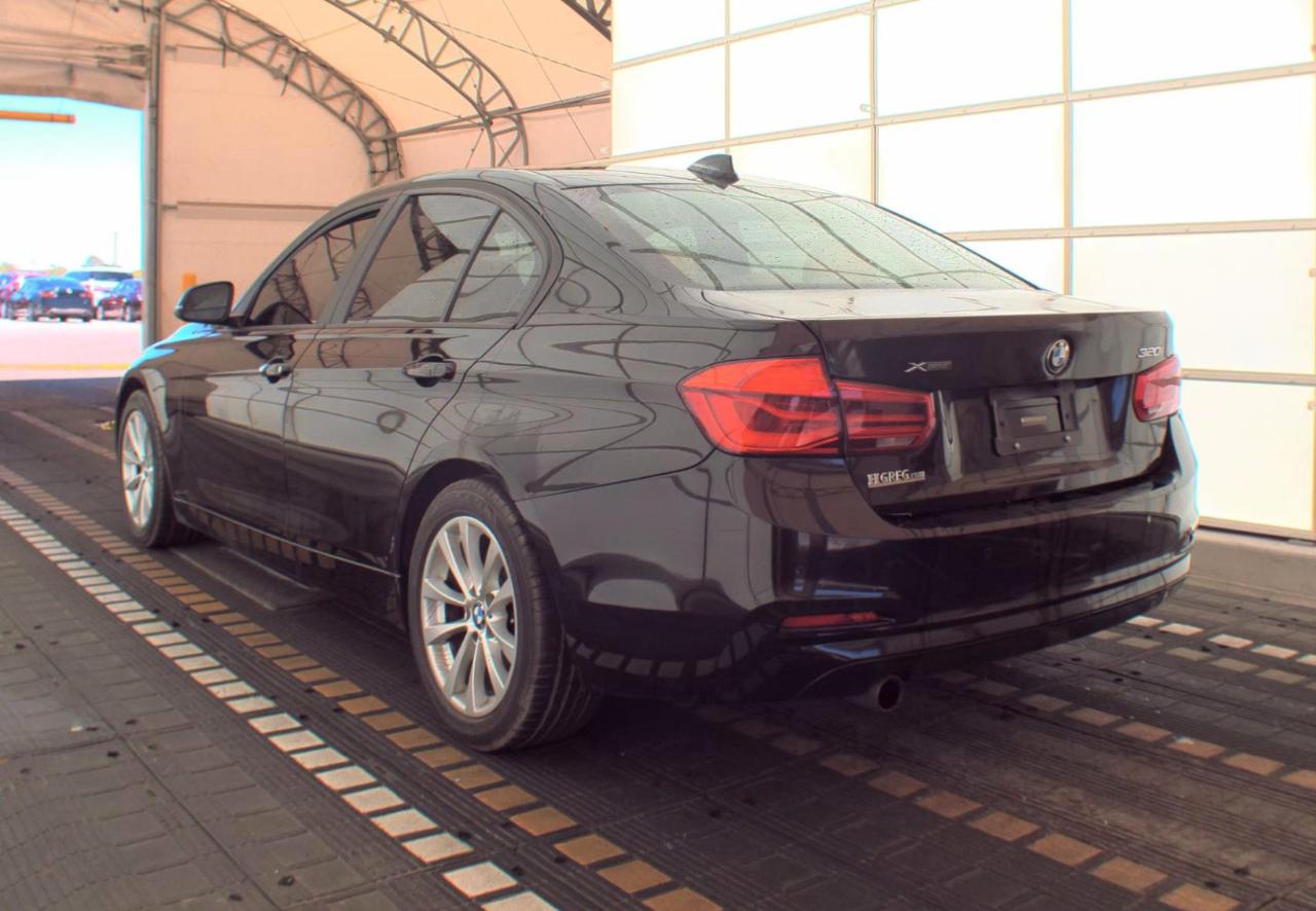 BMW 320i  2017