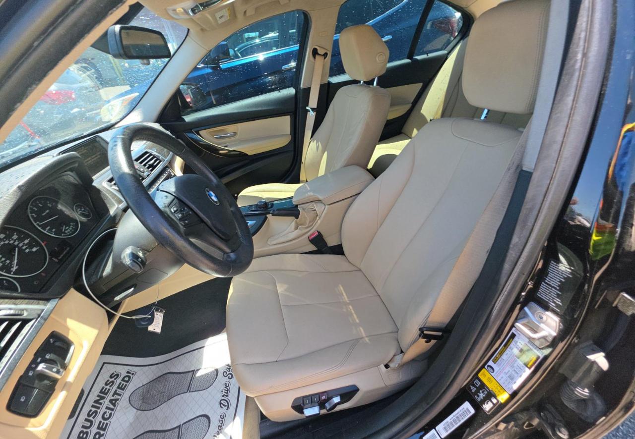 BMW 320i  2017