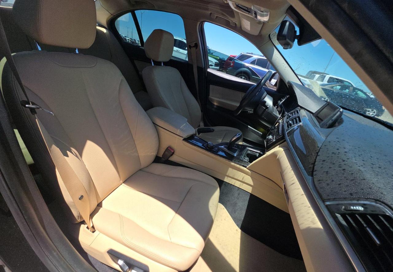 BMW 320i  2017