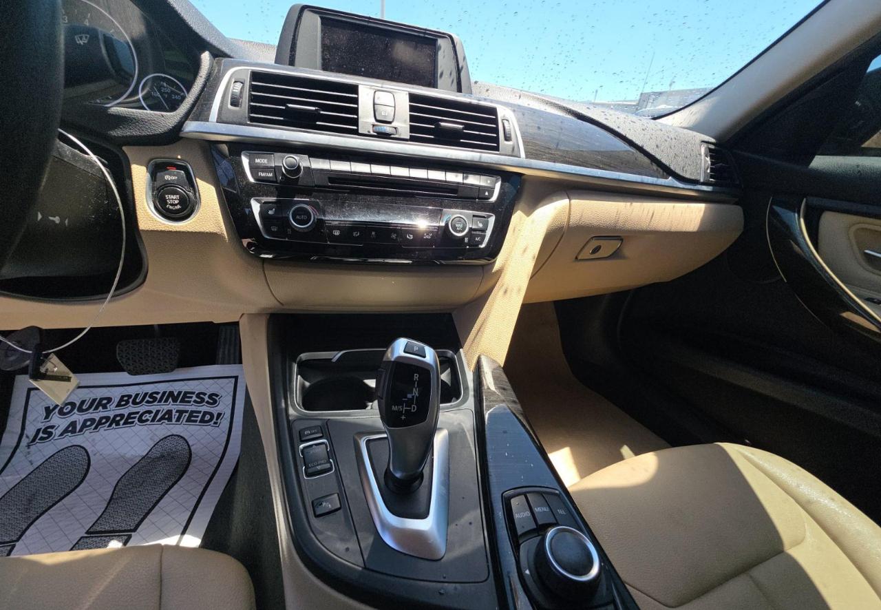 BMW 320i  2017