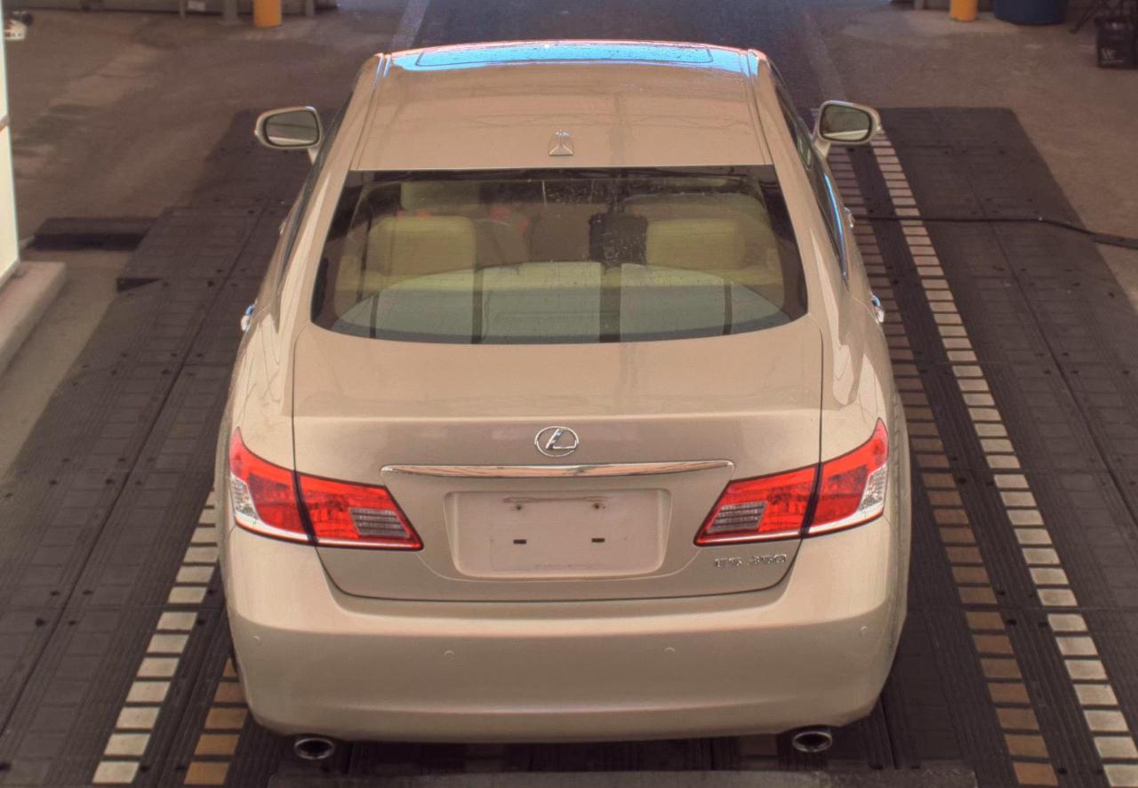 Lexus ES 350  2012