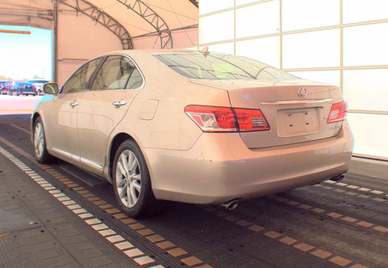 Lexus ES 350  2012