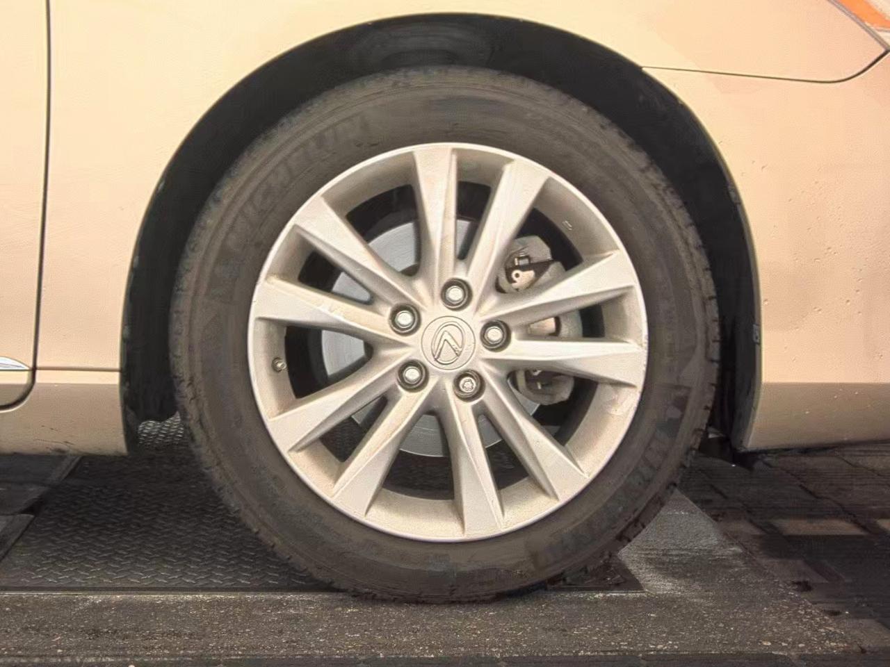 Lexus ES 350  2012