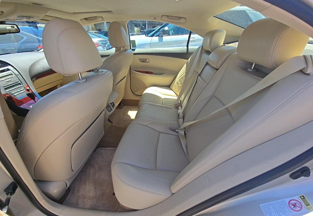 Lexus ES 350  2012