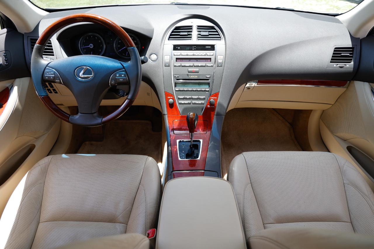 Lexus ES 350  2012