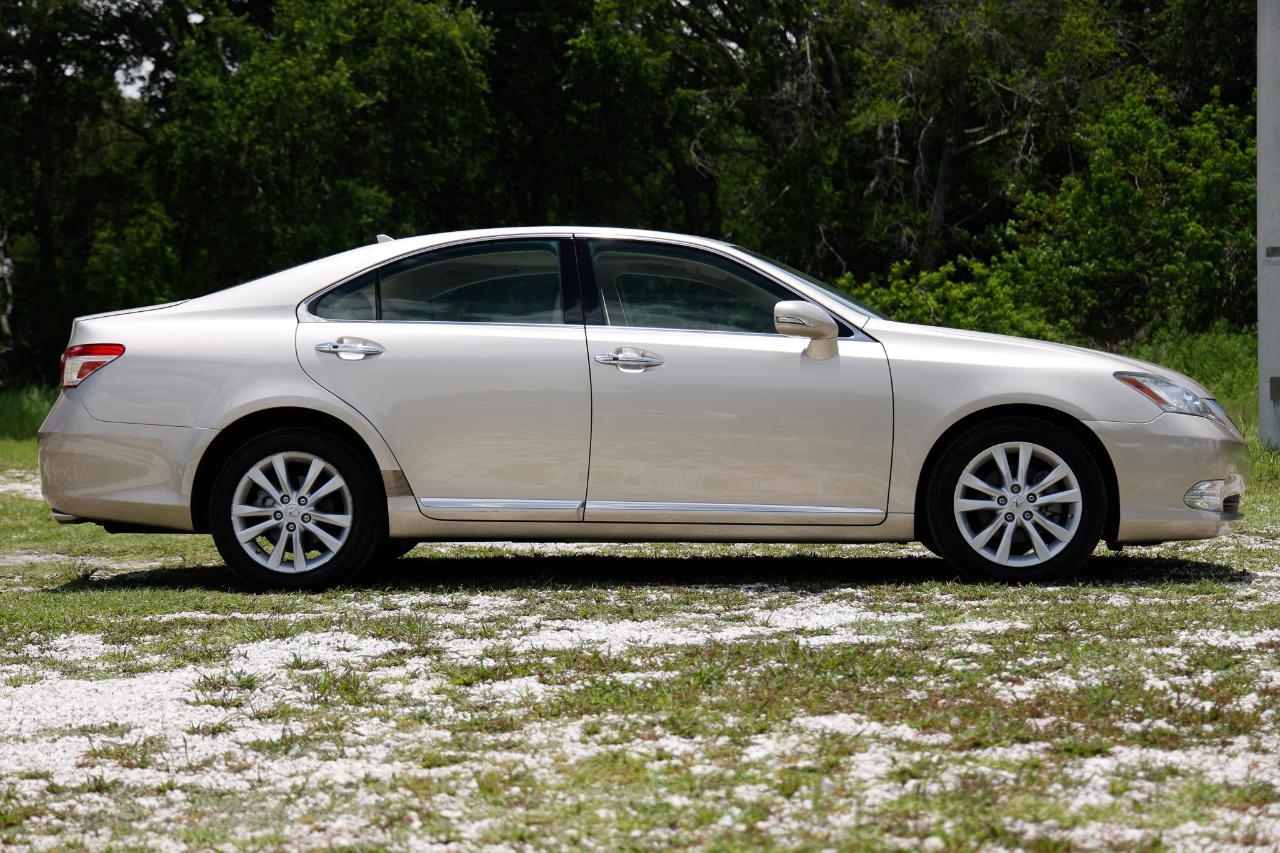 Lexus ES 350  2012