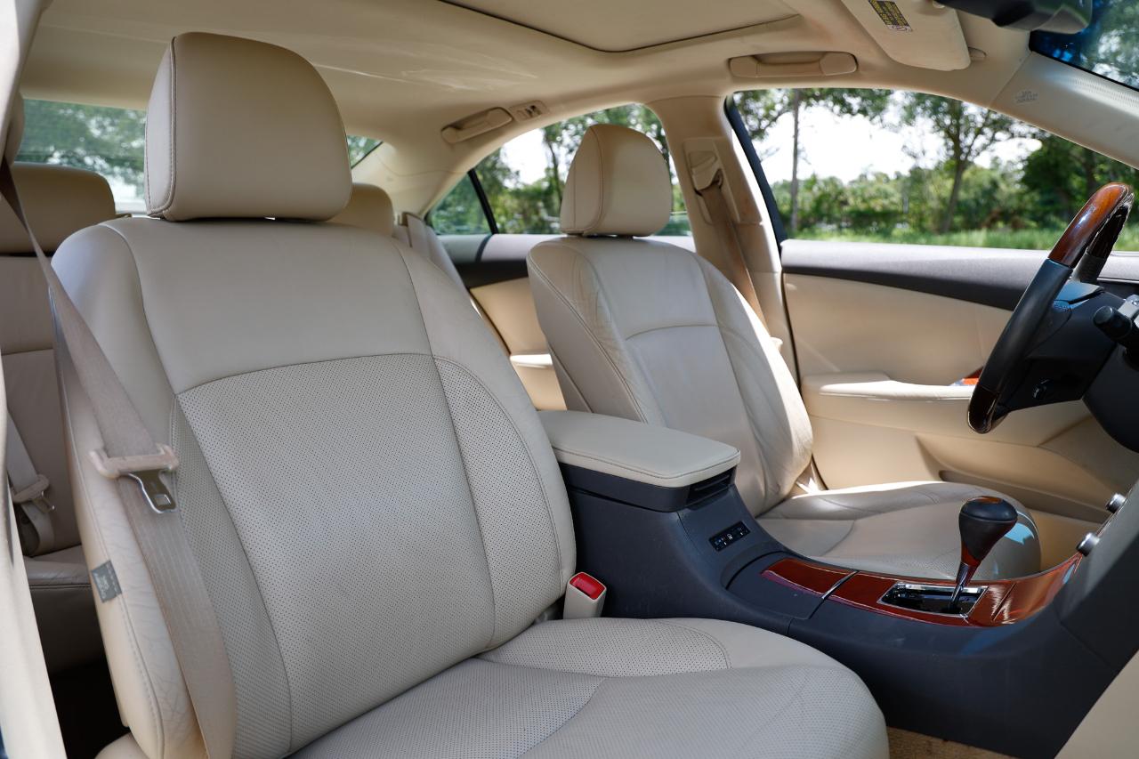 Lexus ES 350  2012