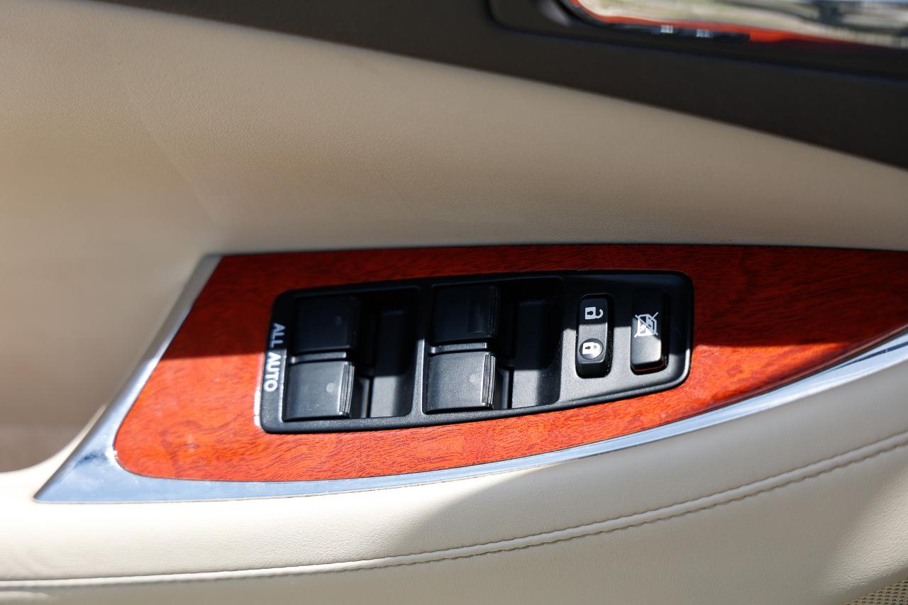 Lexus ES 350  2012