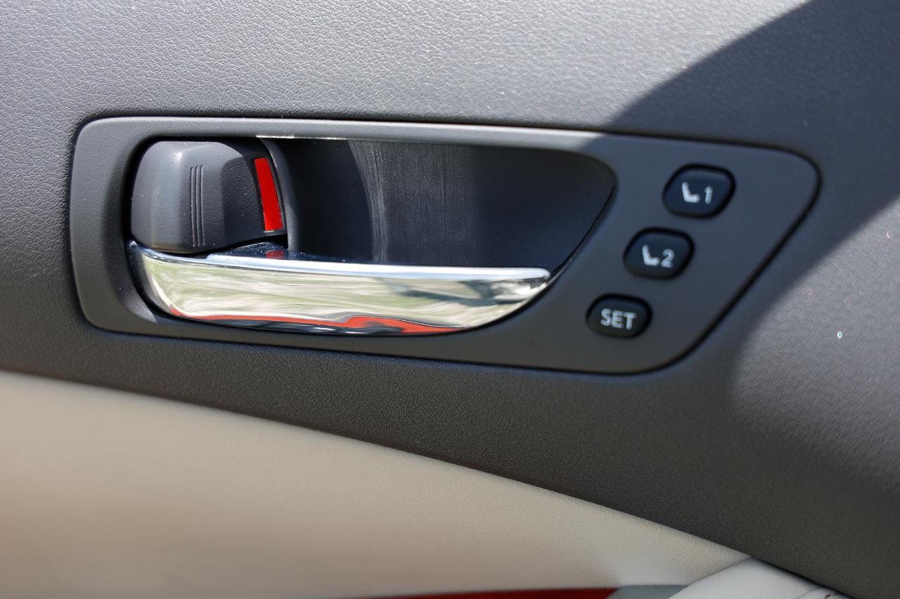 Lexus ES 350  2012